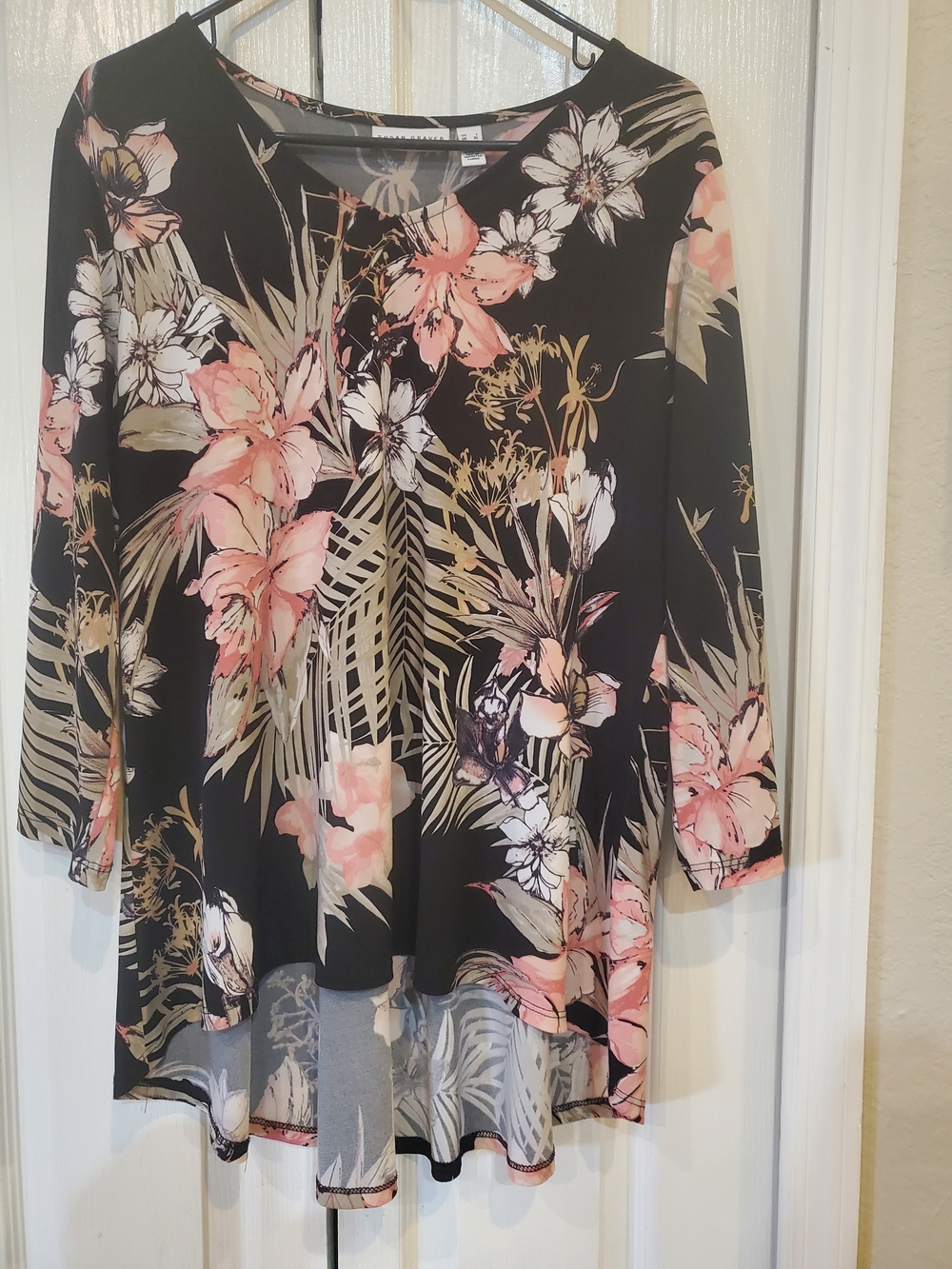 Susan Graver LARGE, Black Floral Tunic with Pink and Cream Blooms
